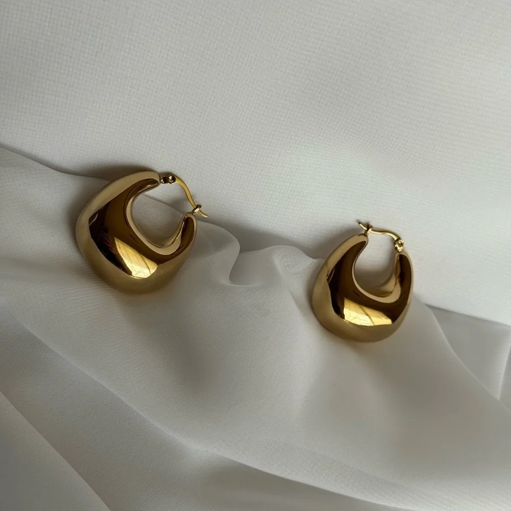 Y2K Vintage Zara Style Chunky Gold Hoop Earrings